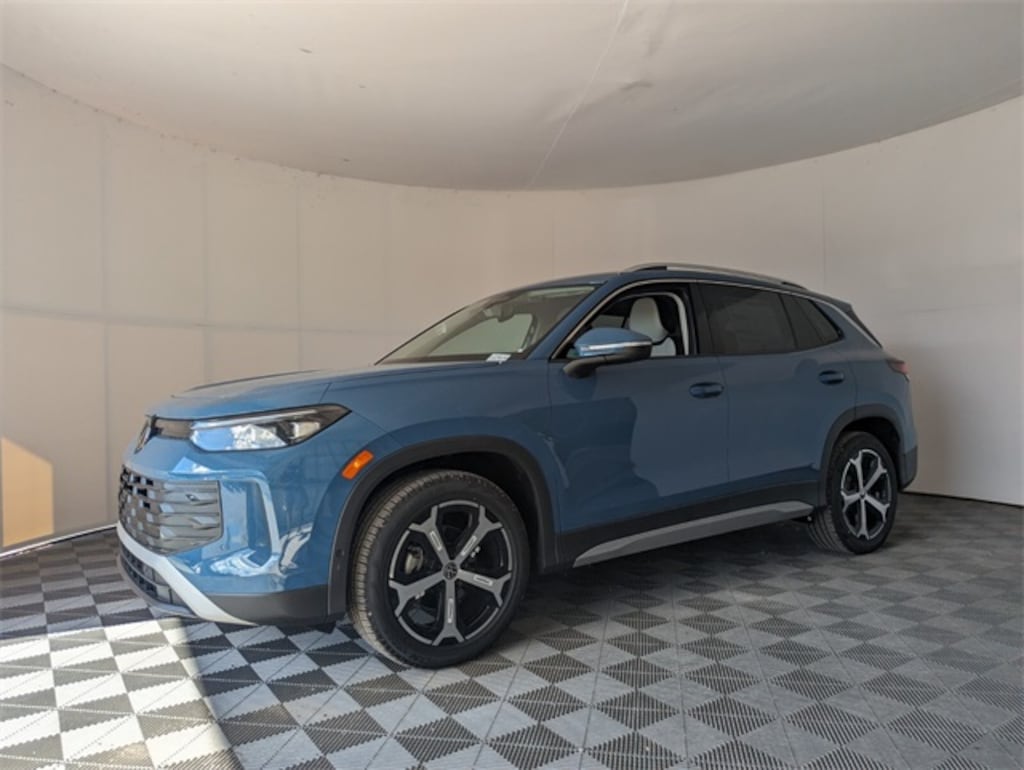 New 2025 Volkswagen Tiguan 2.0T SE SUV