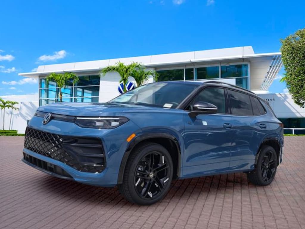 New 2026 Volkswagen Tiguan 2.0T SE R-Line Black SUV