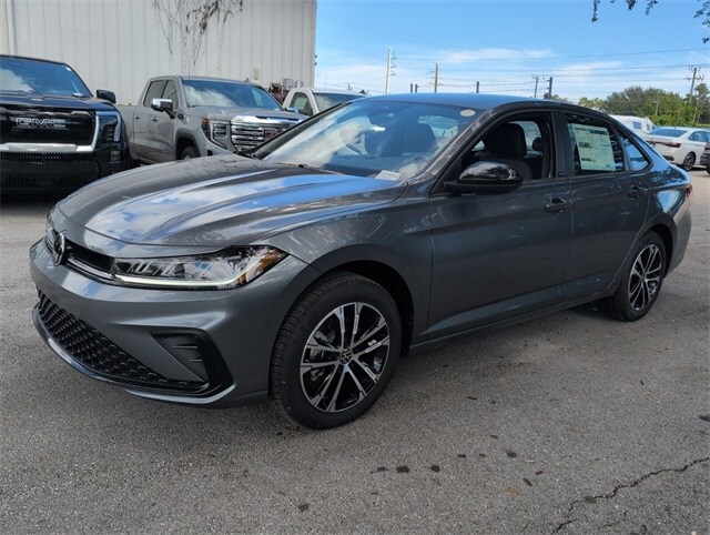 2025 Volkswagen Jetta 1.5T Sport photo 3