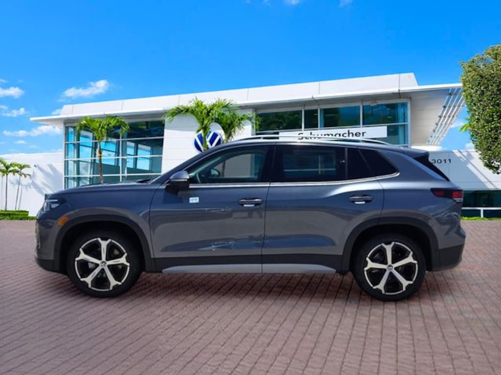 New 2026 Volkswagen Tiguan 2.0T SE SUV