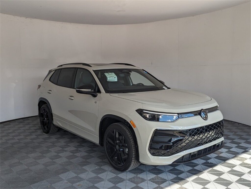 New 2026 Volkswagen Tiguan 2.0T SE SUV