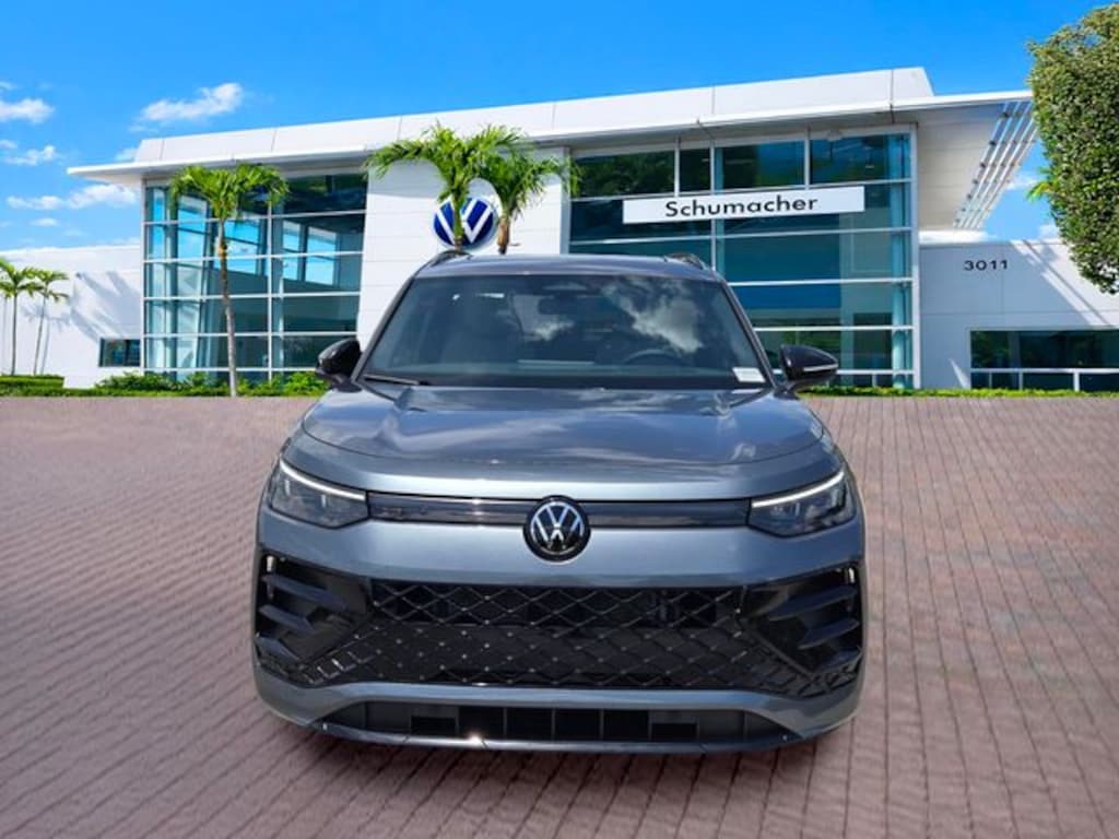 New 2026 Volkswagen Tiguan 2.0T SE R-Line Black SUV
