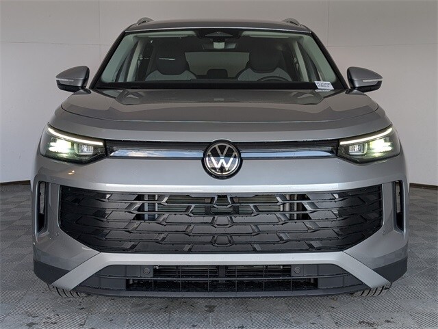 2025 Volkswagen Tiguan S photo 3
