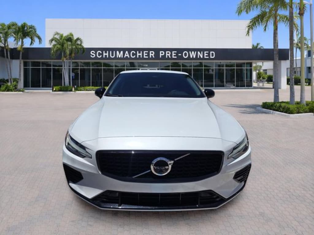 Used 2023 Volvo S60 Recharge Plug-In Hybrid Plus Dark Sedan