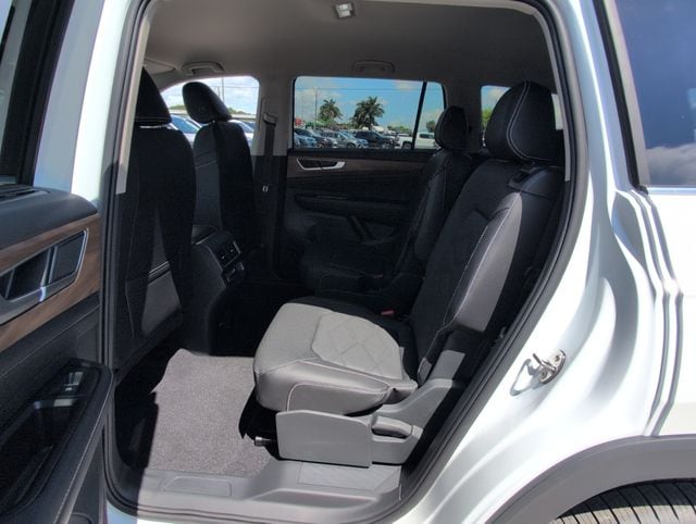 2026 Volkswagen Atlas SE w/Tech - Photo 7