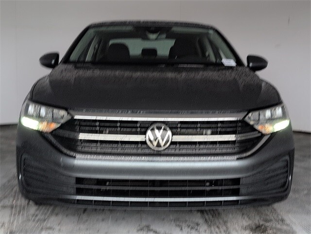 2022 Volkswagen Jetta 1.5T S photo 2