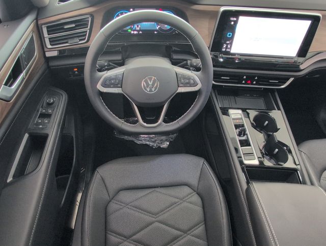 2026 Volkswagen Atlas SE w/Tech - Photo 8