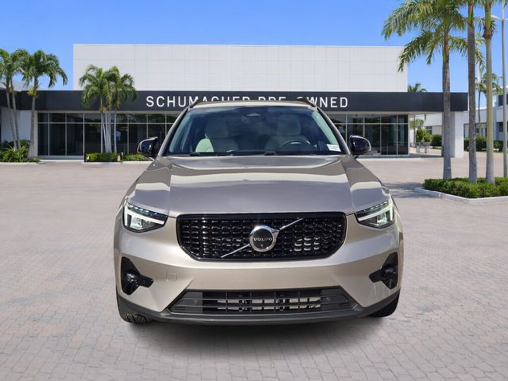 Used 2023 Volvo XC40 B5 AWD Plus Dark SUV