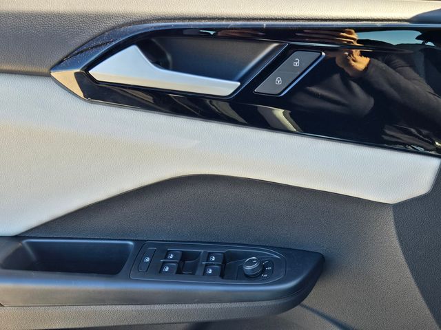 2026 Volkswagen Taos SEL - Photo 19