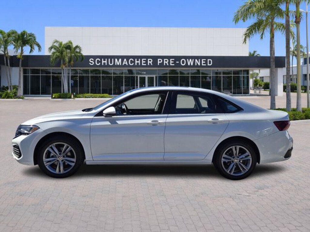 Used 2023 Volkswagen Jetta 1.5T SE Sedan