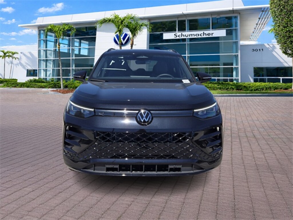 New 2026 Volkswagen Tiguan 2.0T SE R-Line Black SUV