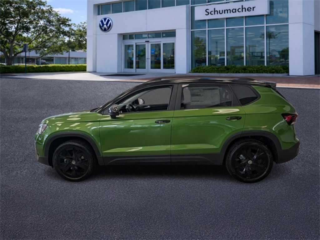 New 2026 Volkswagen Taos 1.5T SE Black SUV
