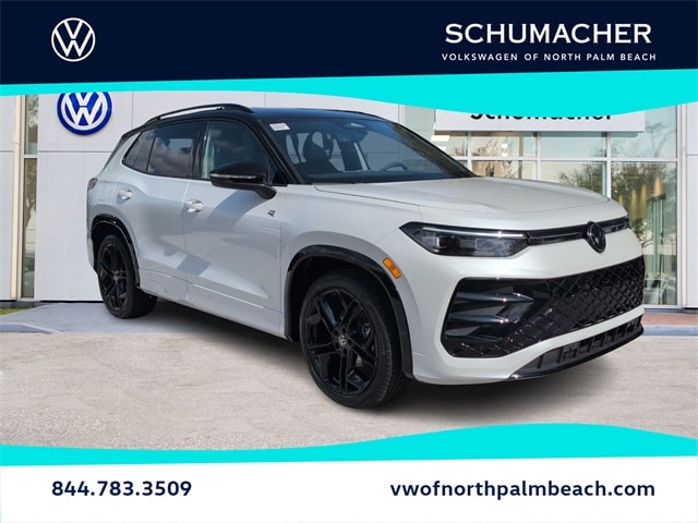 2026 Volkswagen Tiguan SE R-LINE BLACK's photo