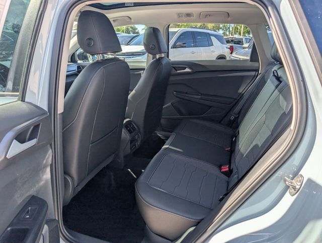2026 Volkswagen Taos SE Black - Photo 8