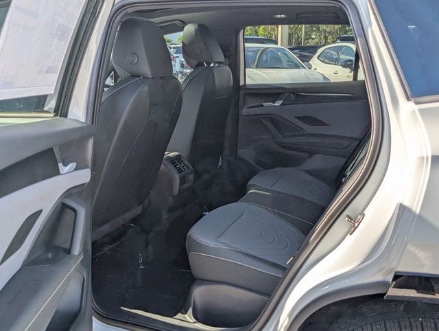 2026 Volkswagen Tiguan SE R-LINE BLACK - Photo 9