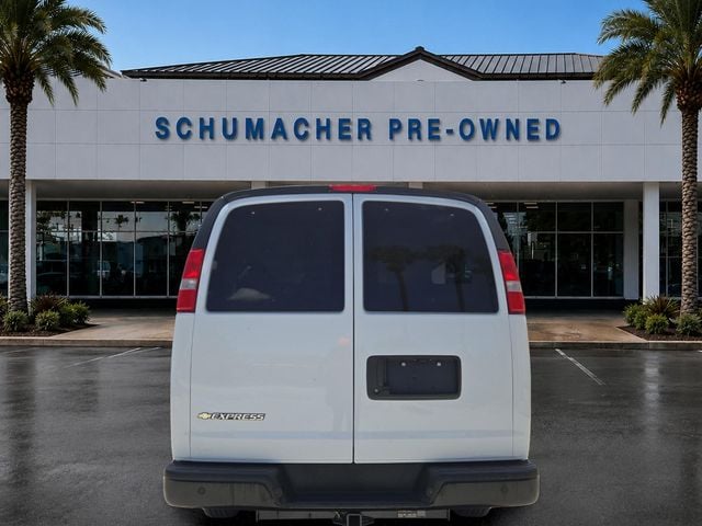 2025 Chevrolet Express Passenger LS - Photo 6