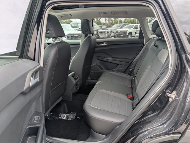 2026 Volkswagen Taos SE Black - Photo 13