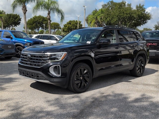 2026 Volkswagen Atlas SE Technology photo 3