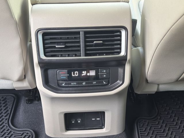 2026 Volkswagen Atlas SEL Premium R-Line - Photo 14