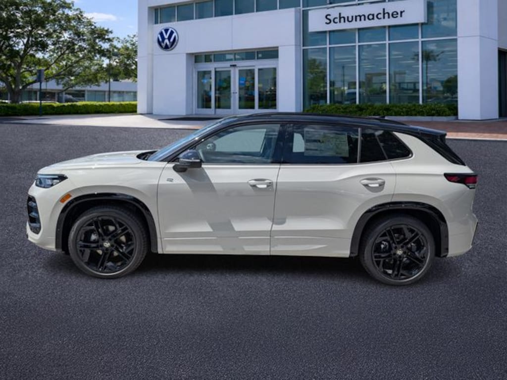 New 2026 Volkswagen Tiguan 2.0T SE R-Line Black SUV