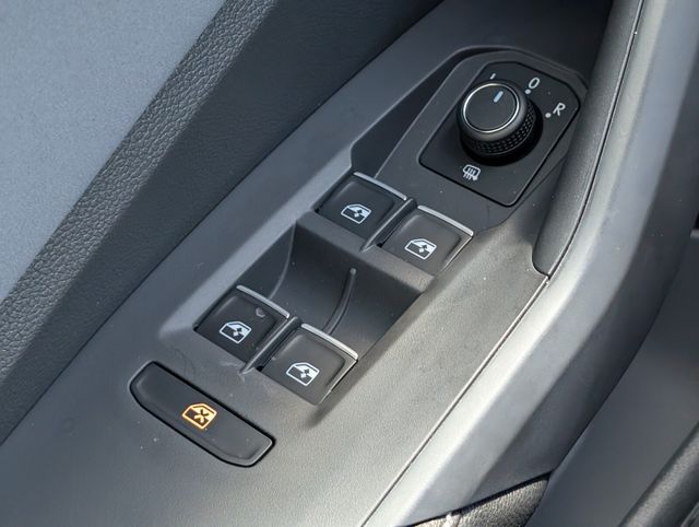 2026 Volkswagen Jetta SE - Photo 18
