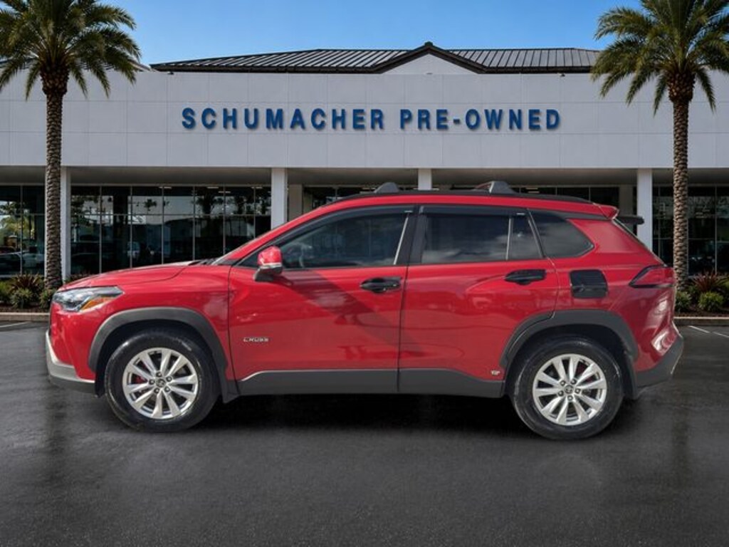 Used 2024 Toyota Corolla Cross LE SUV