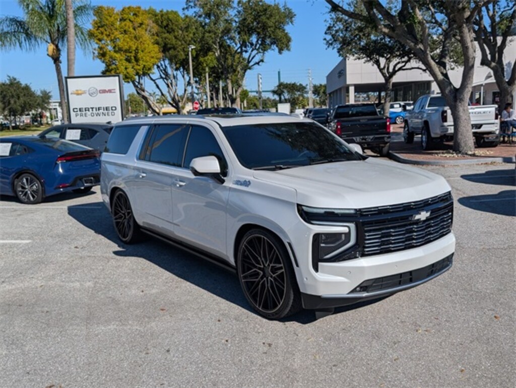 Used 2025 Chevrolet Suburban High Country SUV
