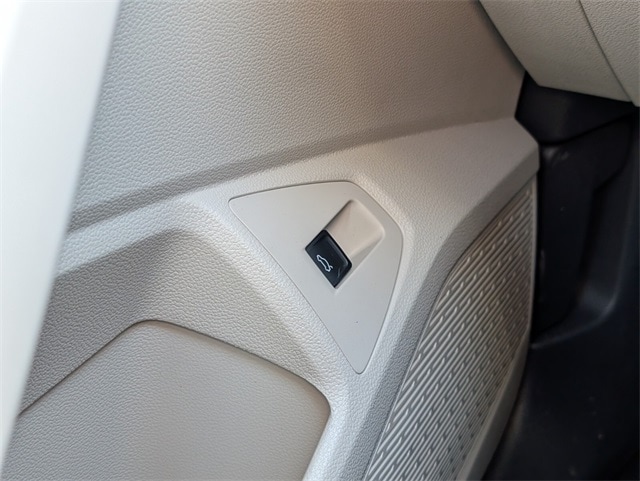 2025 Volkswagen Jetta 1.5T SE photo 4