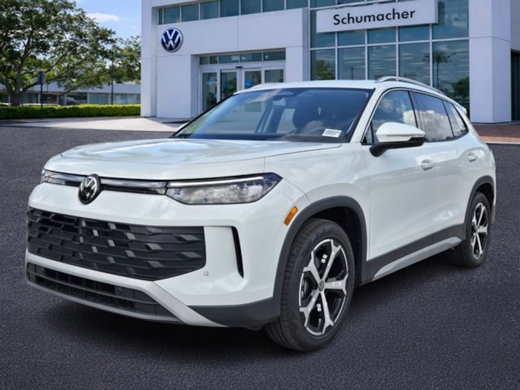 New 2026 Volkswagen Tiguan 2.0T SE SUV