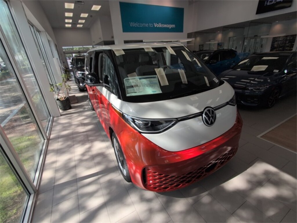 New 2025 Volkswagen ID. Buzz Pro S Plus Minivan/Van