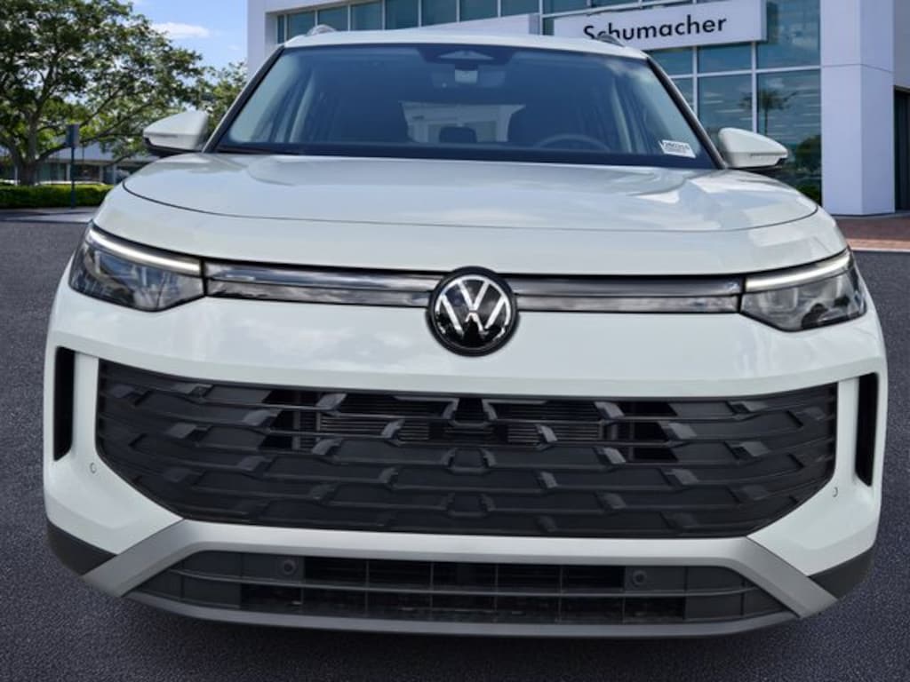 New 2026 Volkswagen Tiguan 2.0T SE SUV