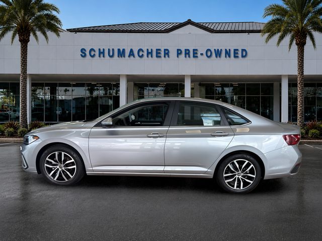 2026 Volkswagen Jetta SE - Photo 4