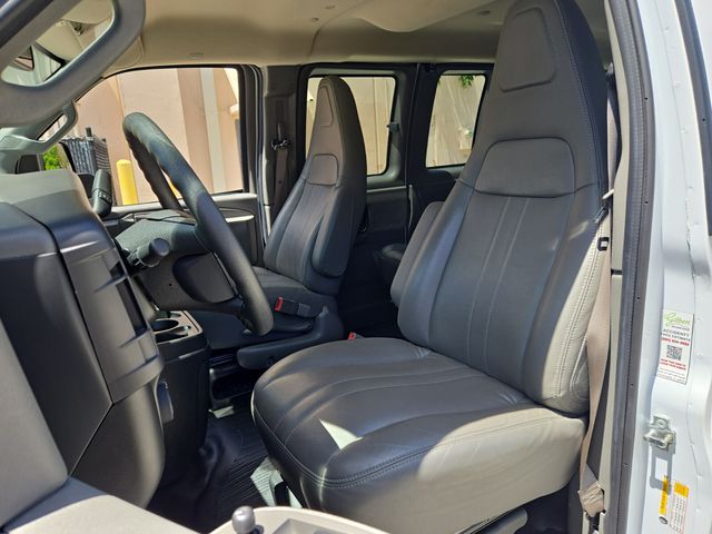 2025 Chevrolet Express Passenger LS - Photo 9