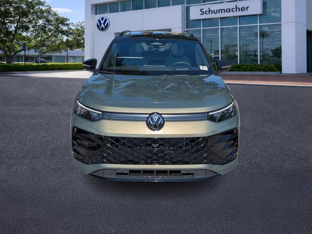 New 2026 Volkswagen Tiguan 2.0T SE R-Line Black SUV