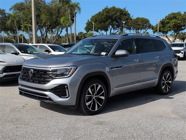 2026 Volkswagen Atlas SEL Premium R-Line photo 4