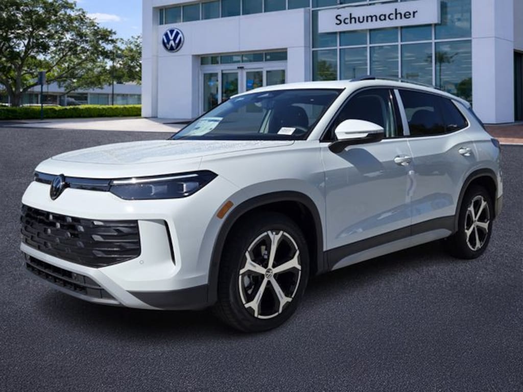 New 2026 Volkswagen Tiguan 2.0T SE SUV