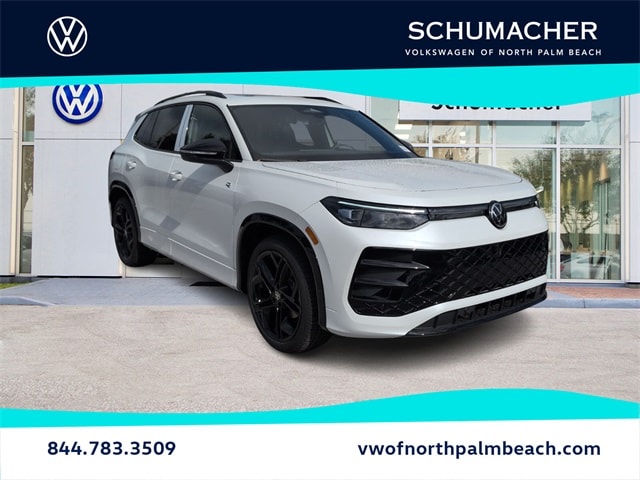 2026 Volkswagen Tiguan SE R-LINE BLACK's photo