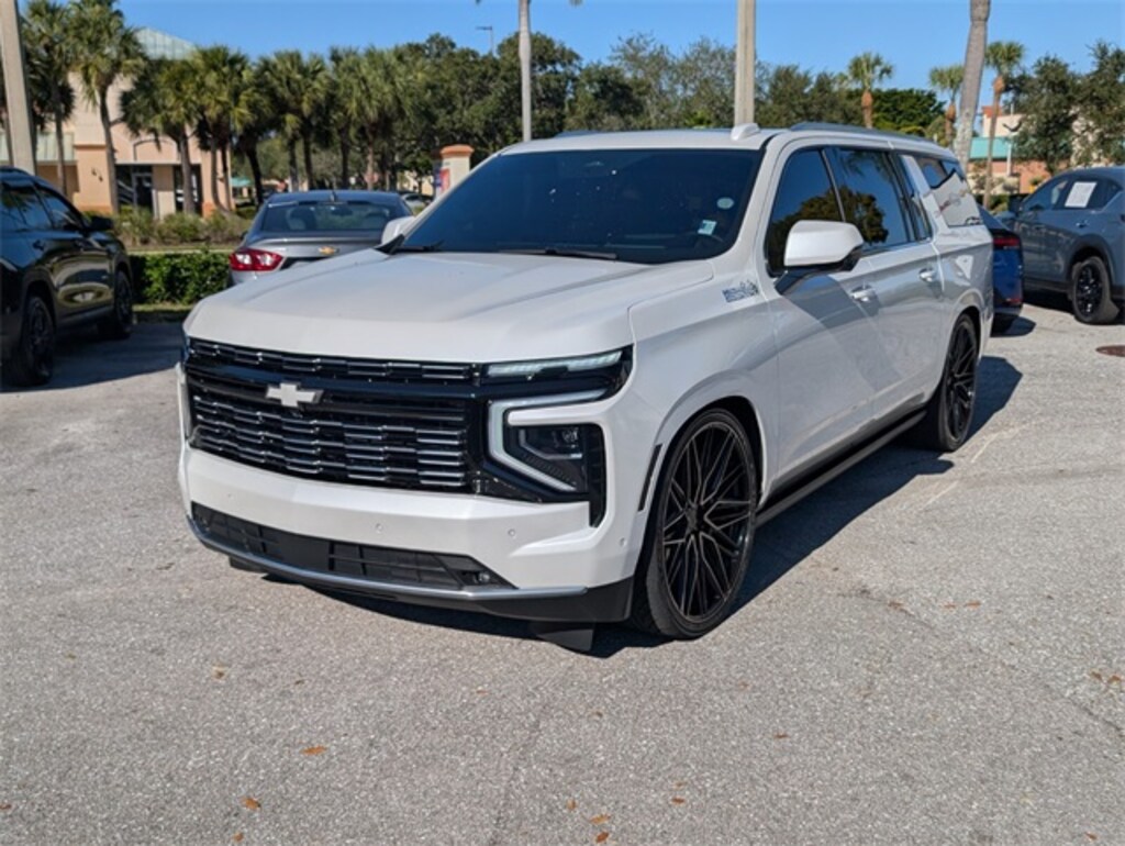 Used 2025 Chevrolet Suburban High Country SUV