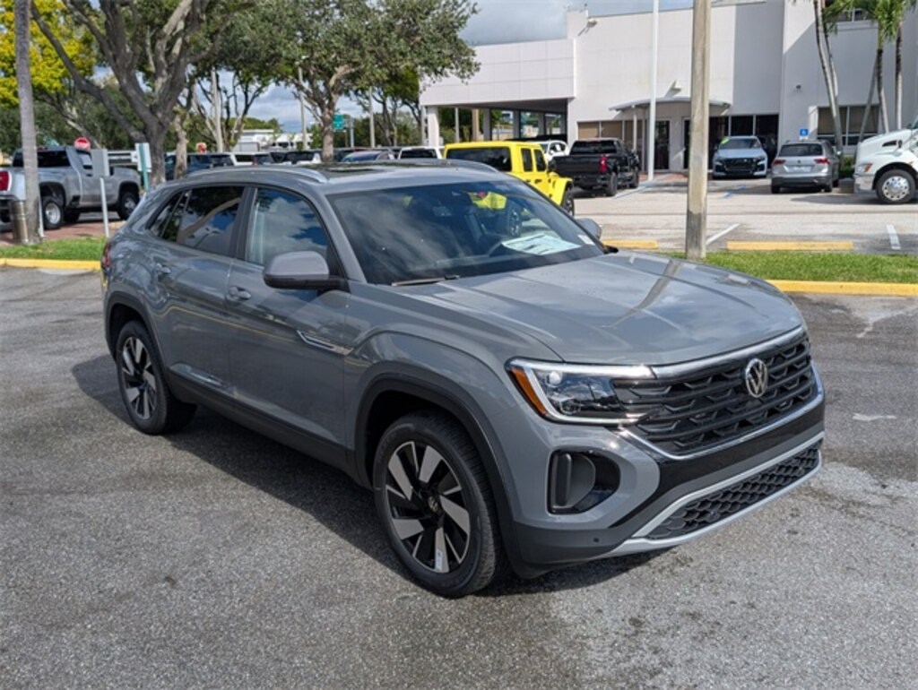 New 2026 Volkswagen Atlas Cross Sport 2.0T SE w/Technology SUV