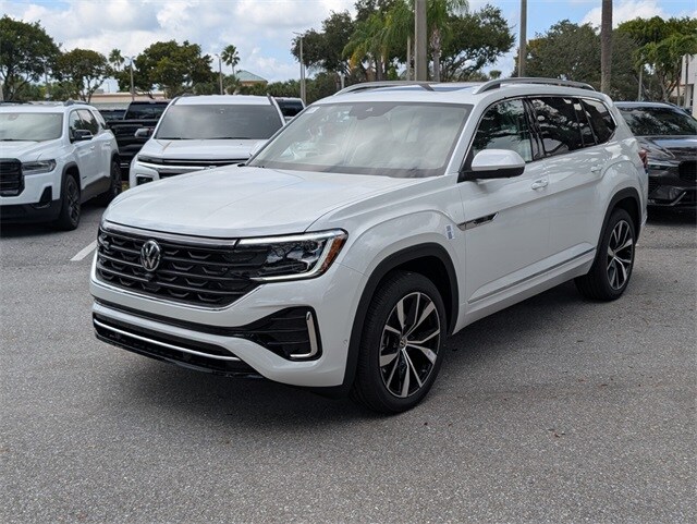 2026 Volkswagen Atlas SEL Premium R-Line photo 2