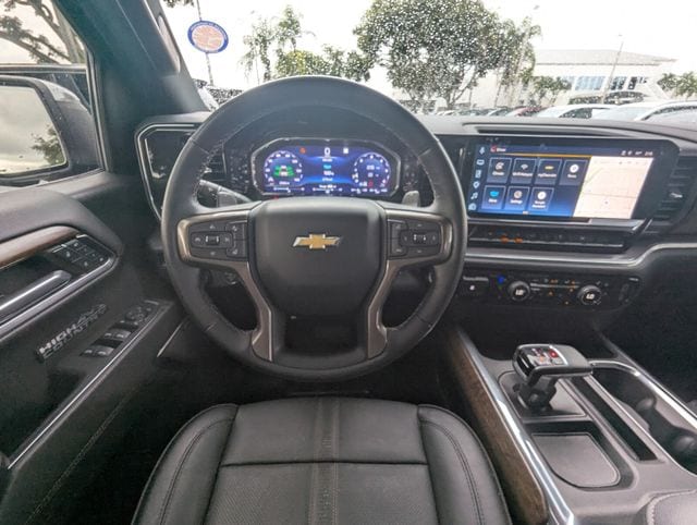 2023 Chevrolet Silverado 1500 High Country - Photo 14