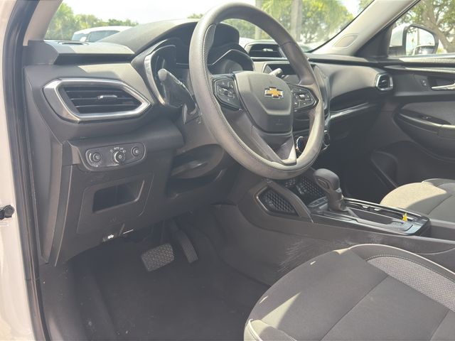 2023 Chevrolet TrailBlazer LT - Photo 13