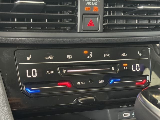 2026 Volkswagen Jetta SE - Photo 16