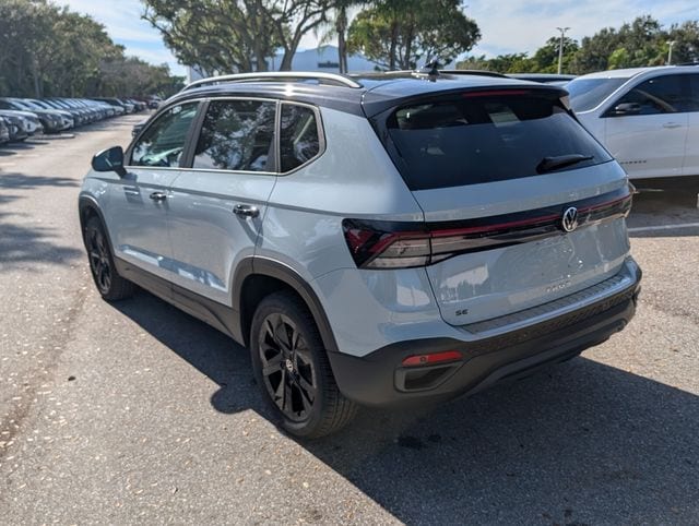 2026 Volkswagen Taos SE Black - Photo 10