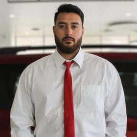 Staff member Emanuel Fernandez from ID_6fddfa