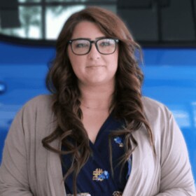 Staff member Jackie Cannon from ID_5e0271