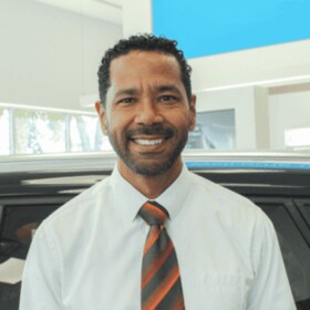 Staff member Yaris Martinez from ID_6fddfa