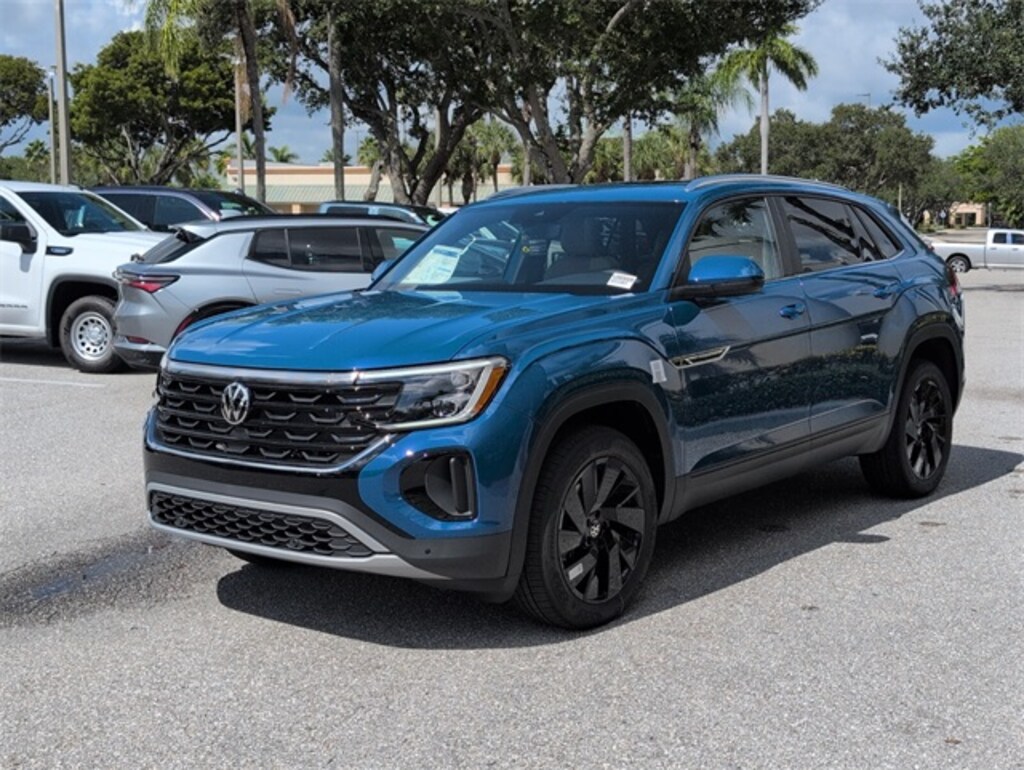 New 2026 Volkswagen Atlas Cross Sport 2.0T SE w/Technology SUV