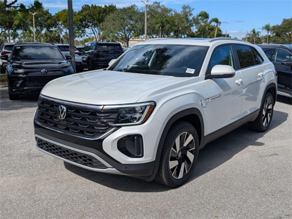 New 2026 Volkswagen Atlas Cross Sport 2.0T SE w/Technology SUV