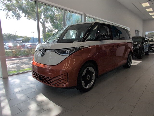 2025 Volkswagen ID. Buzz Pro Plus photo 4